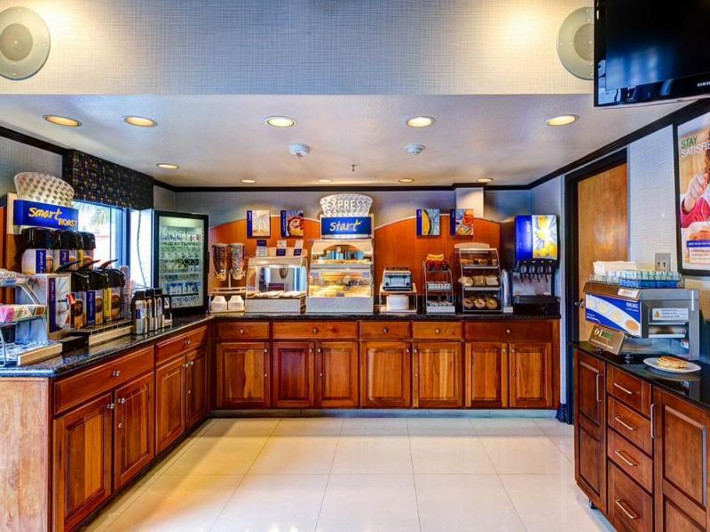 Holiday Inn Express San Diego - Rancho Bernardo, An Ihg Hotel Экстерьер фото
